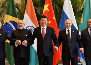 Presidente Xi urge a los BRICS a alzar su voz en favor de la paz mundial
