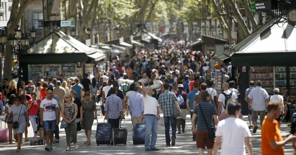 Se celebra el Día Mundial del Turismo ignorando los efectos de la masificación y precarización de este sector