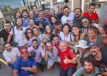 Lula da Silva se reúne con periodistas de medios alternativos