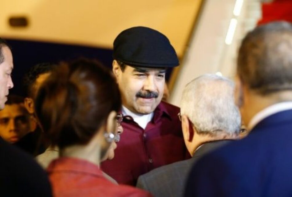 Presidente Maduro llega a Argelia para reunión bilateral