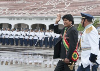 Bolivia juzgará a magistrados por entregar misiles a EE.UU.