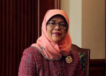Halimah Yacob se convierte en la primera presidenta de Singapur