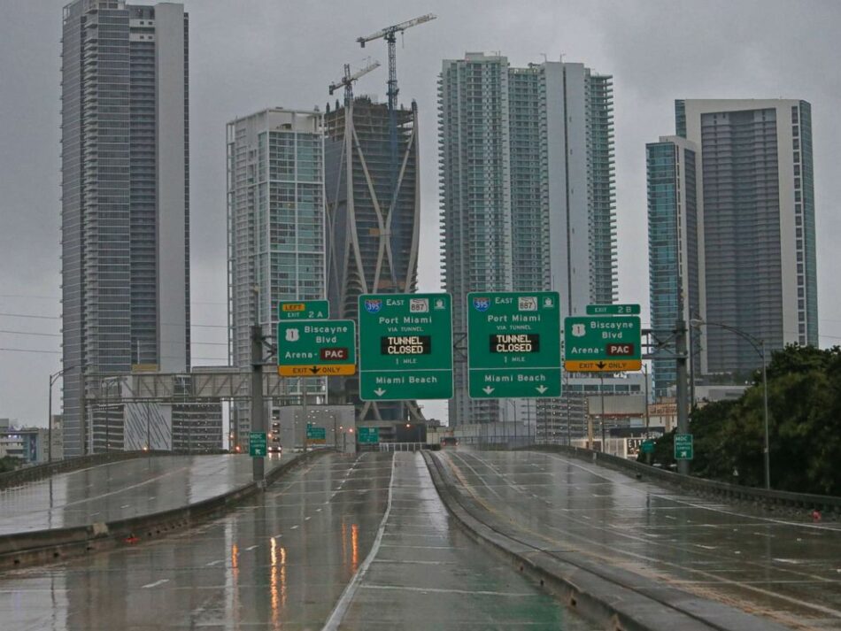 Irma llega a Florida: Alerta inminente de tornados y de situación «potencialmente catastrófica»