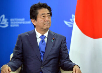 Shinzo Abe decide disolver el Parlamento japonés