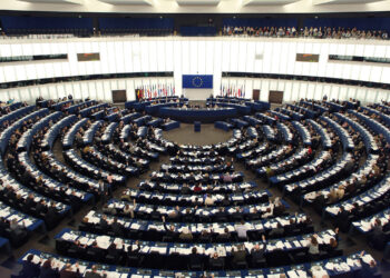 El Parlamento Europeo pide un embargo de armas a Arabia Saudí