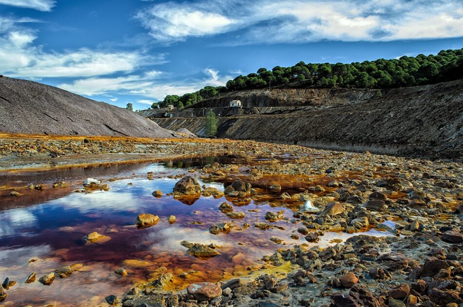 ADEGA alerta que el proyecto de reapertura de la mina de Touro no solucionará el desastre ambiental provocado por la anterior explotación de cobre