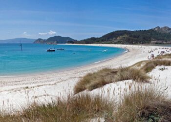 En Marea pregúntalle á Xunta polos colapsos de verán no Parque Nacional das Illas Atlánticas