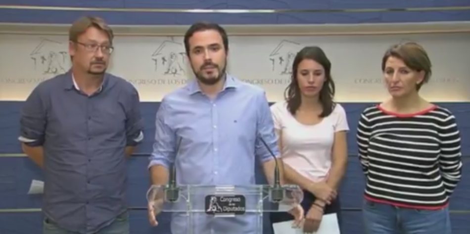 Garzón denuncia que “la actitud cobarde del Gobierno de Rajoy” al abordar el conflicto catalán “convierte en protagonistas a instituciones que no deberían serlo” como a Policía y Guardia Civil