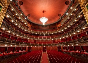 El teatro catalán reivindica la seguridad de la cultura en el Día Mundial del Teatro