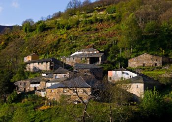 En Marea esixe á Xunta de Galicia que acabe co illamento ao que teñen sometido á veciñanza do Courel