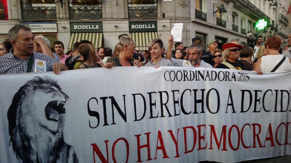 La Coordinadora 25S preparará junto a activistas y organizaciones políticas y sociales de Madrid una concentración el 1O