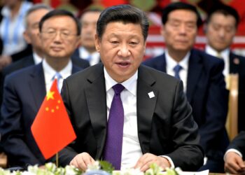 Xi: China está embarcada con éxito en camino del socialismo con características chinas