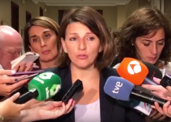 Yolanda Díaz alerta de que PP y PSOE pueden buscar un «cierre en falso» de la comisión de investigación sobre la crisis financiera