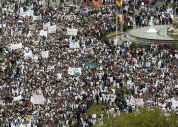 La Marea Blanca cumple cinco años de lucha ininterrumpida por la sanidad pública