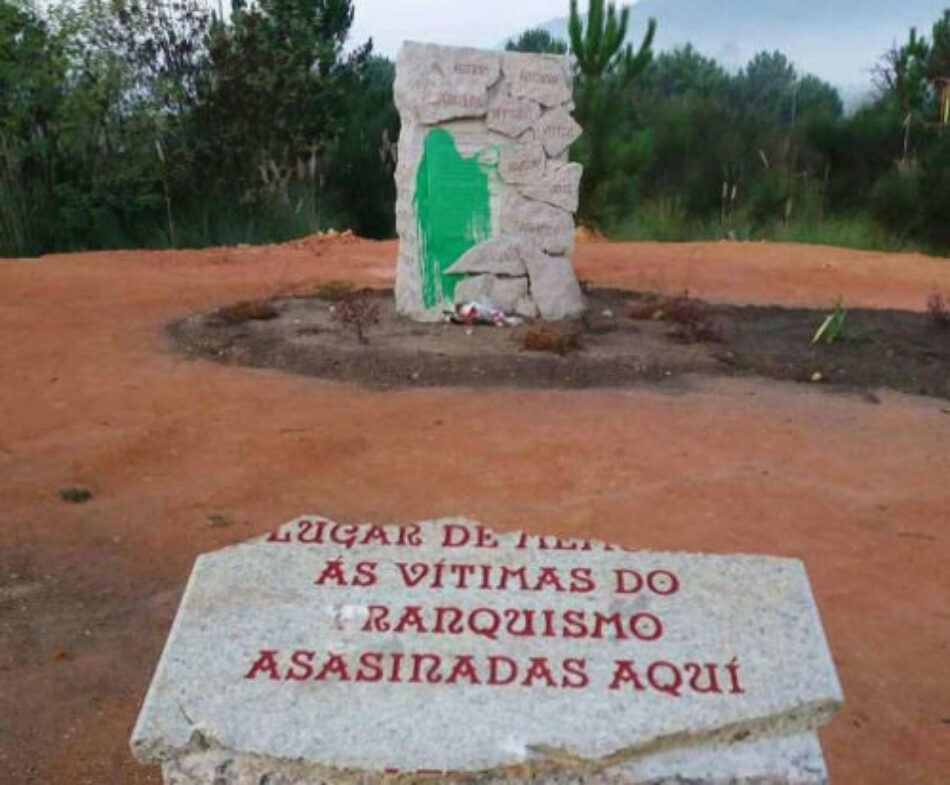 Atacan o monumento que lembra en Volta da Moura os veciños asasinados polo franquismo