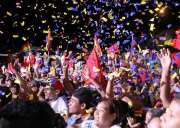 Contundente victoria electoral afianza Revolución Bolivariana en Venezuela