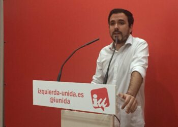 Garzón sitúa la “República federal como el camino natural para abordar la crisis de Estado que atravesamos” frente a las vías “insostenibles” de Rajoy y Puigdemon