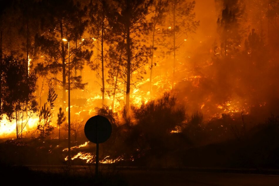 Arde Galicia