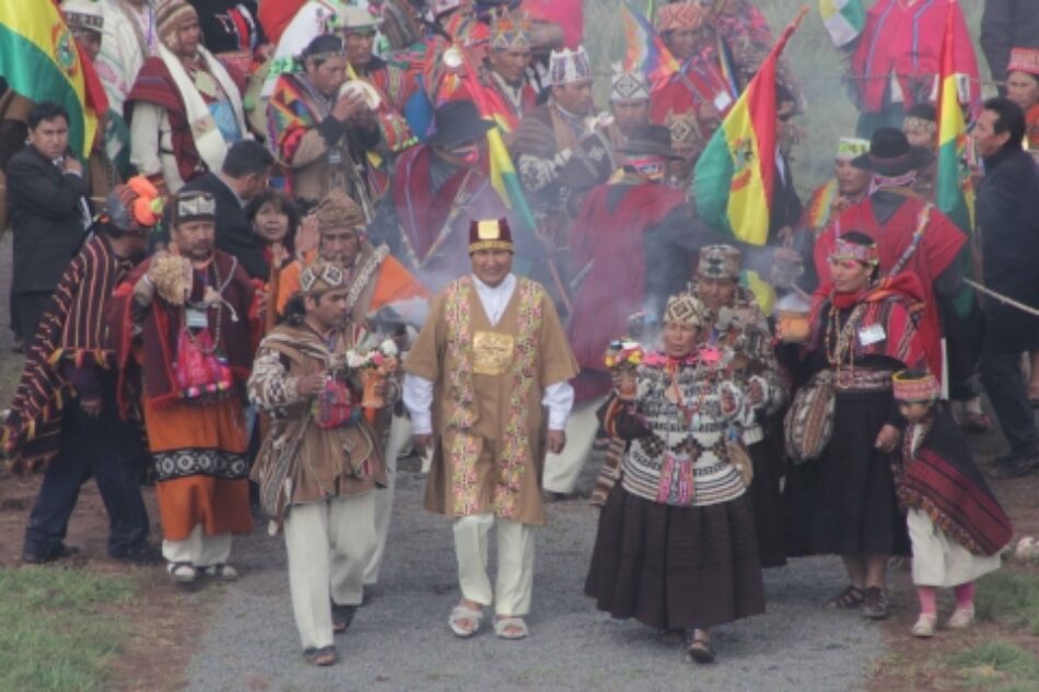 Evo reivindicó los derechos de los pueblos indígenas en la conmemoración del Día de la Descolonización