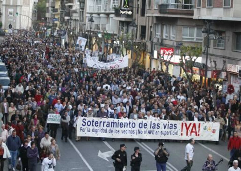 Cambiemos Murcia apoya la manifestación en Madrid en defensa del soterramiento