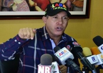 Dos candidatos de oposición reconocen resultados en Venezuela