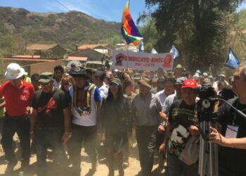 En La Higuera miles de personas encabezadas por Evo Morales revindicaron al Che Guevara