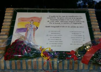 El PCA condena el ataque fascista contra un mural dedicado a las víctimas del franquismo en San Juan, horas después de su inauguración