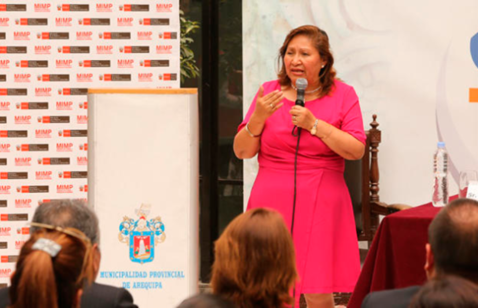 Ministra de la Mujer de Perú afirma que por compromisos en Derechos Humanos, su país no puede instaurar la pena de muerte