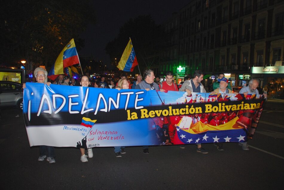 Manifiestan en Madrid en apoyo a la Revolución Bolivariana contra la injerencia  el bloqueo