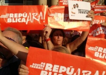 Contra l’agressió del 155 de la Constitució espanyola; autoorganització, autotutela i respostes en defensa dels drets civils i polítics des del municipalisme i l’internacionalisme