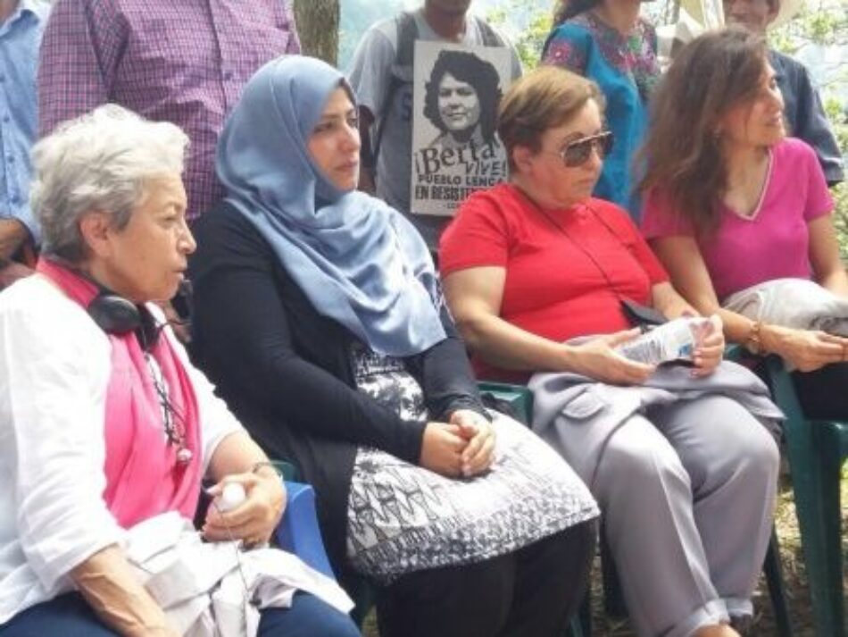 Mujeres Nobel de la Paz visitan Honduras por Berta Cáceres