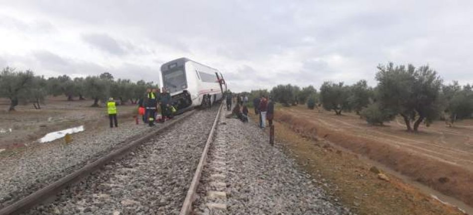 Podemos solicita al Gobierno que investigue y esclarezca las causas del accidente del tren de Málaga a Sevilla