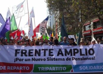 Frente Amplio de Chile reitera rechazo al candidato Guillier