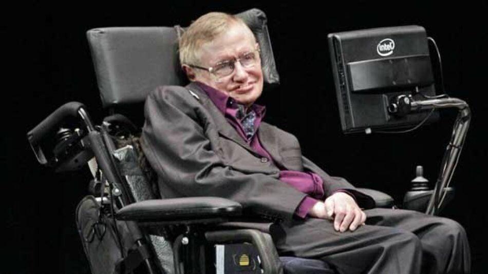 Científico Stephen Hawking critica ley migratoria de Donald Trump