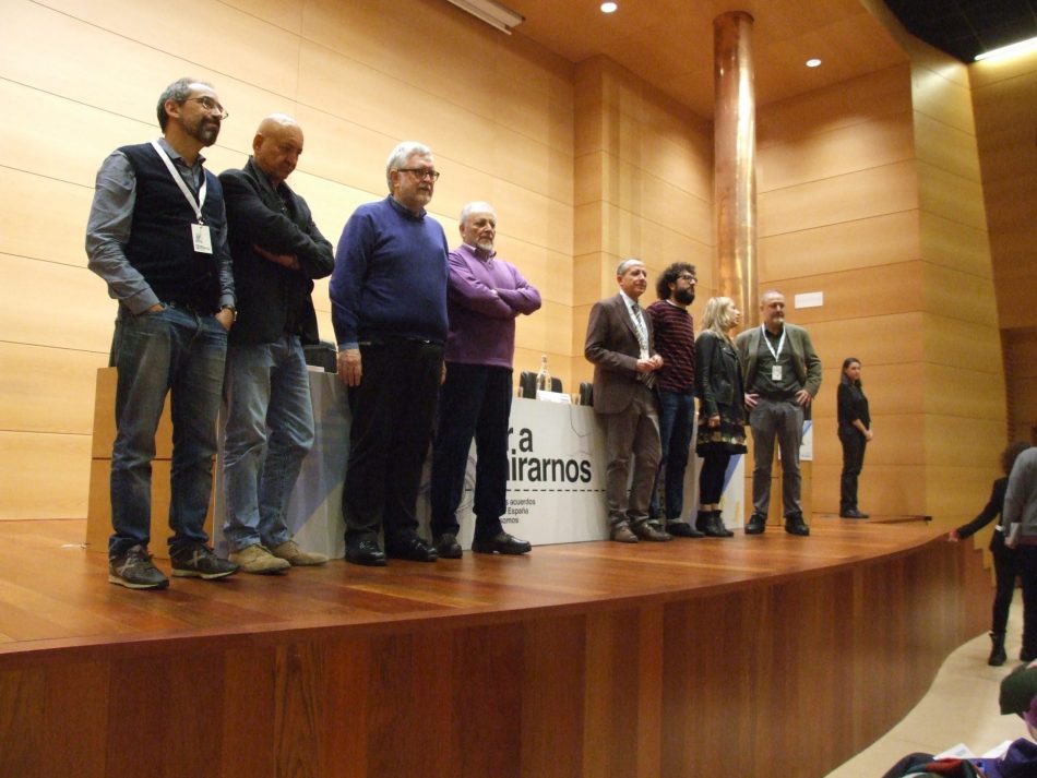 Julio Anguita propone el camino constituyente hacia la República: «plurinacional, federal, pero sobre todo solidaria»