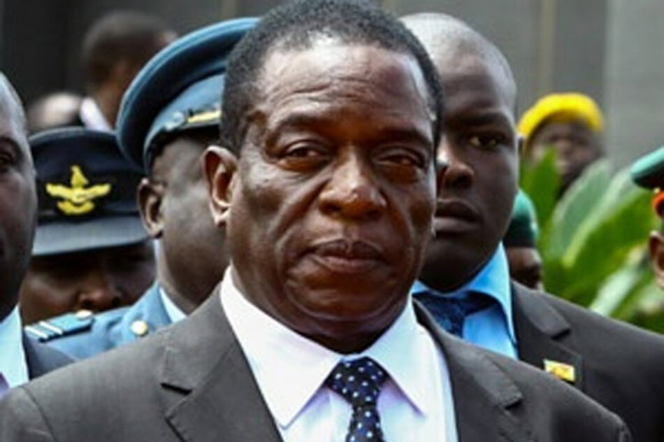 Emmerson Mnangagwa jura cargo como nuevo presidente de Zimbabwe