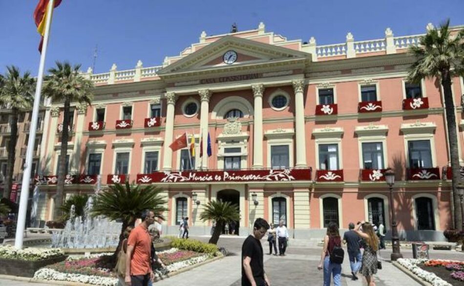 Critican la campaña del 25-N del Ayuntamiento de Murcia