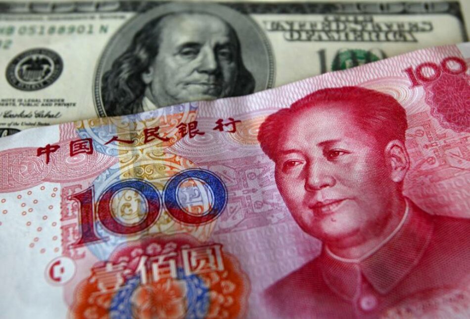 Rusia y China dan otro paso hacia la desdolarización