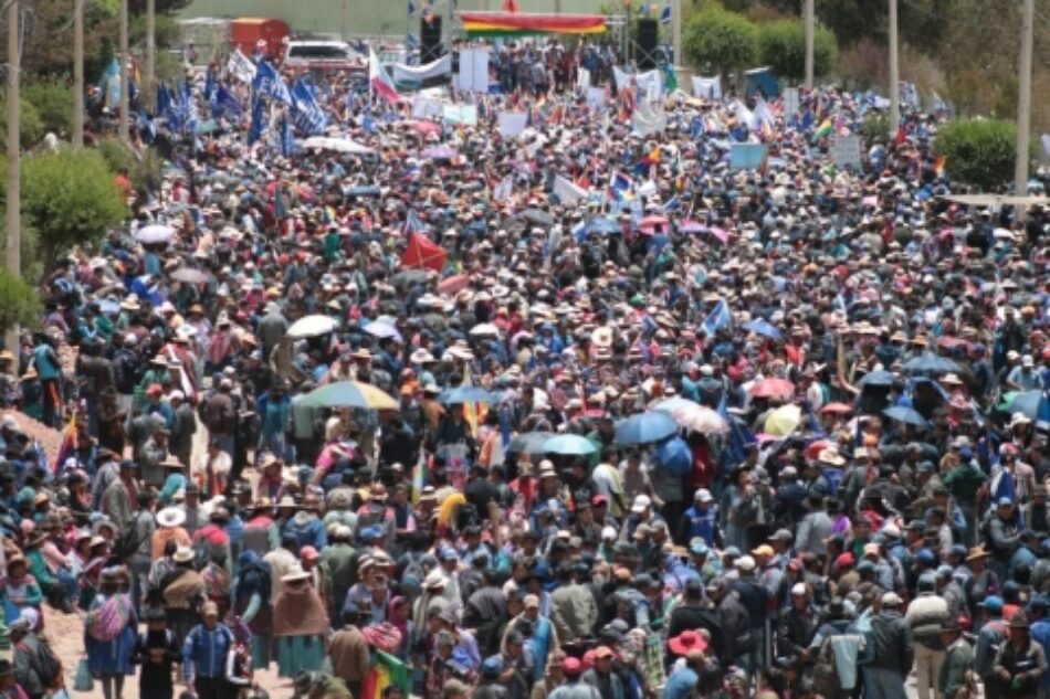 Masiva marcha en Potosí en apoyo a la repostulación de Evo Morales