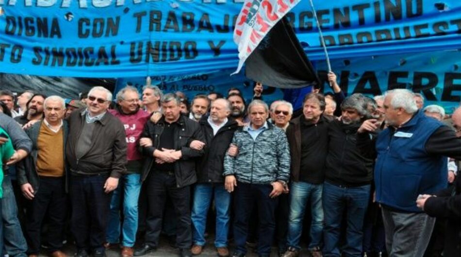 Gremios marchan en contra de la reforma laboral de Macri