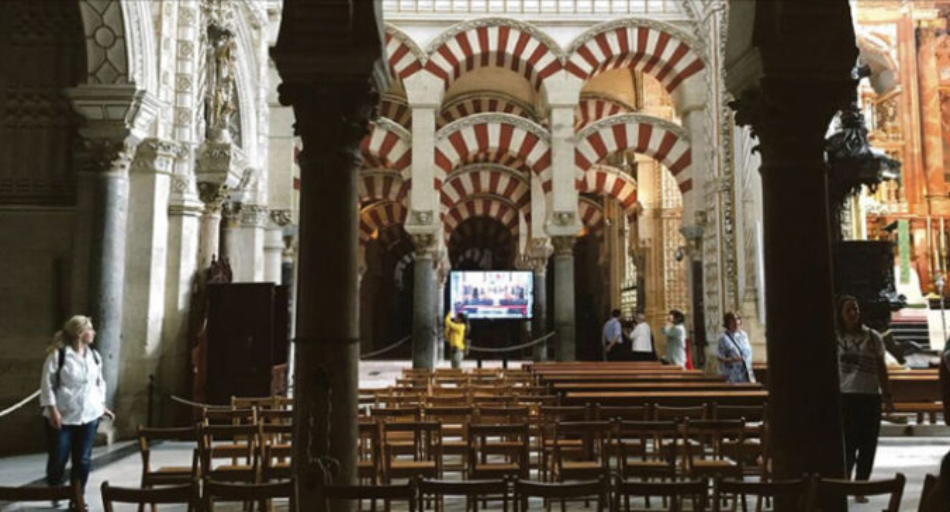 Misa de 12 en la mezquita