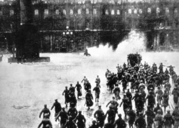 Revolución Rusa. Así cayó el Palacio de Invierno