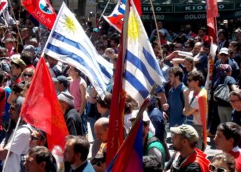 Uruguay: Con una marcha y varios actos se inició en Montevideo la Jornada Continental contra el Neoliberalismo y por la Democracia