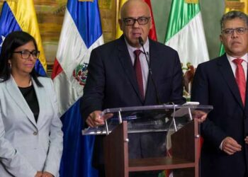 Rodríguez: Se alcanzaron avances importantes en mesa de diálogo para acuerdo definitivo