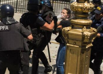 Represión del gobierno de Macri suma 725 muertos