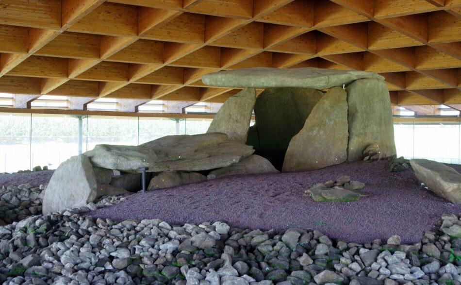 Críticas a la celebración de una jornada de exaltación del berberecho en el Centro Arqueológico del Dolmen de Dombate