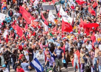 Honduras: Decenas de miles volvieron a marchar este domingo protestando contra el fraude