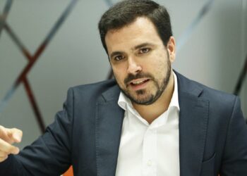 El Gobierno no ve irregularidades en la actuación de empresas como Cabify en Madrid-Barajas pese a advertirle Garzón de que pueden “captar clientes y ofrecer servicios” ajenos a sus contratos