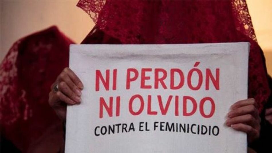 Más de siete mujeres son asesinadas a diario en México