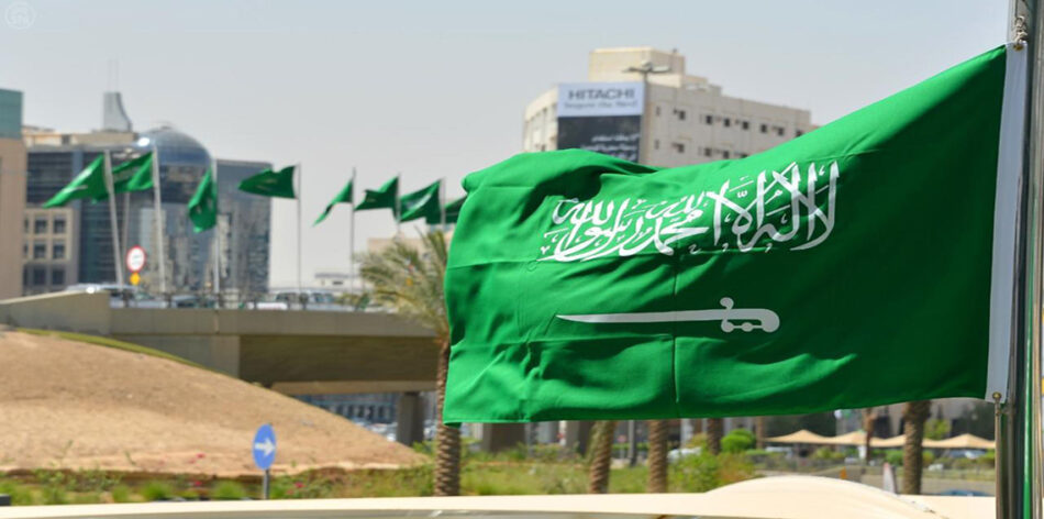 La economía saudí se contraerá en 2017, un hecho inédito desde 2009